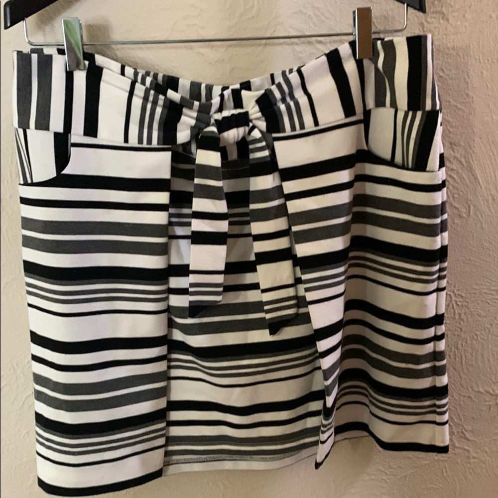 CAbi Black and White Tie Front Knee Length Skirt